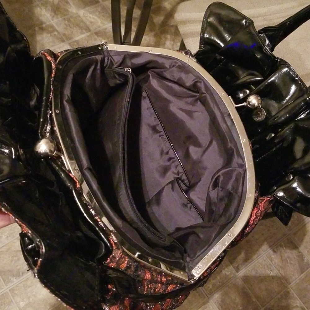Purse - Picture 3 of 4